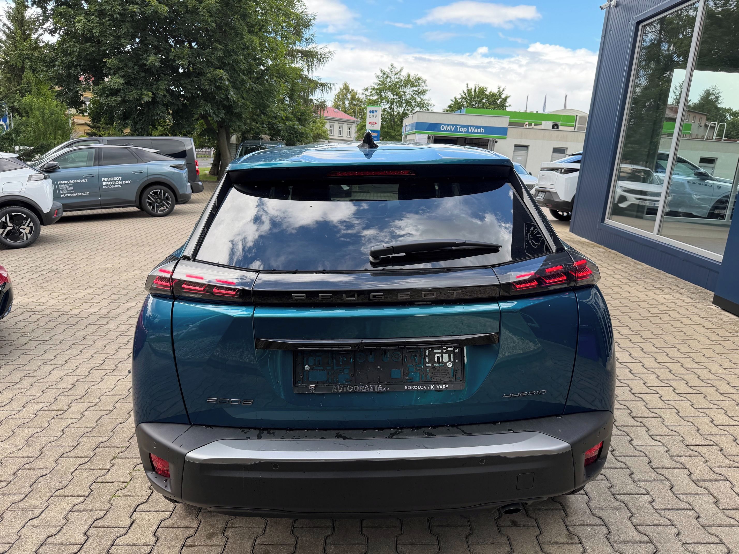 Peugeot 2008, ALLURE Hybrid 110 e-DCS6 - fotka 5