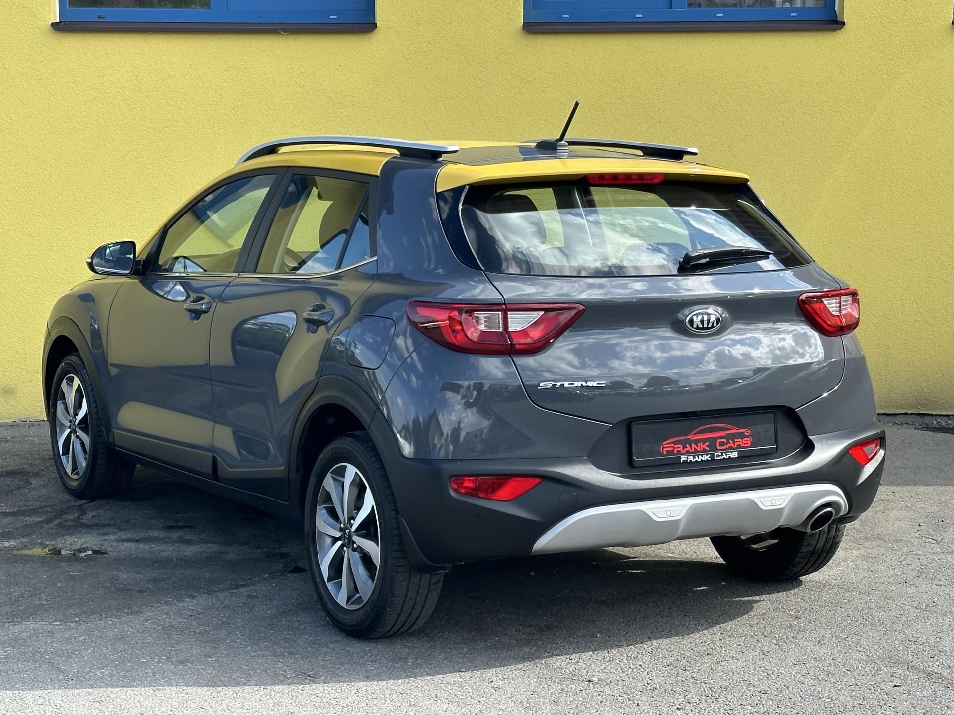 Kia Stonic, 1.2/61kW * ČR * 1.Maj. - fotka 3