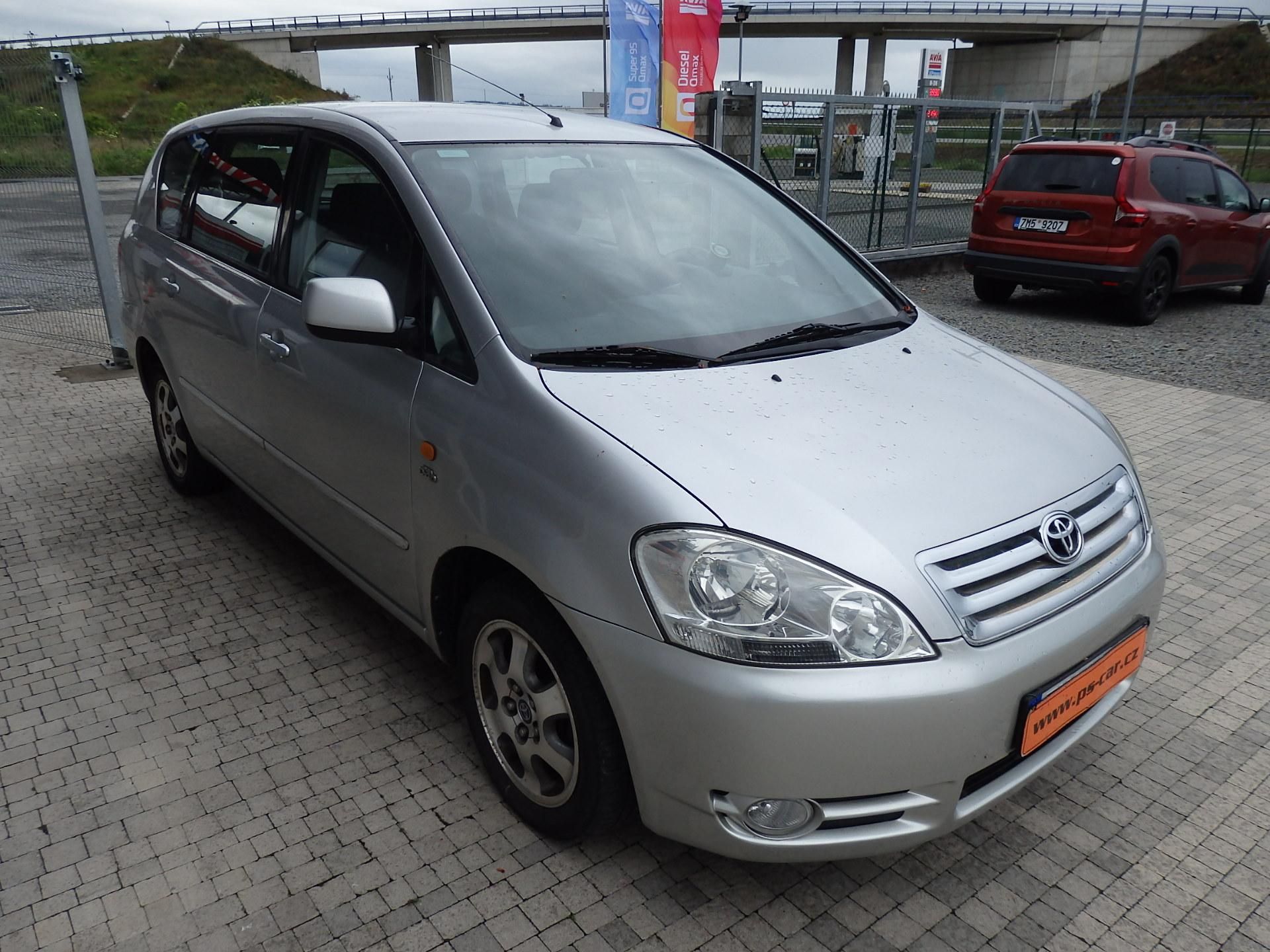 Toyota Avensis Verso, 2.0 D-4D 85 kW ZÁVĚS - fotka 3