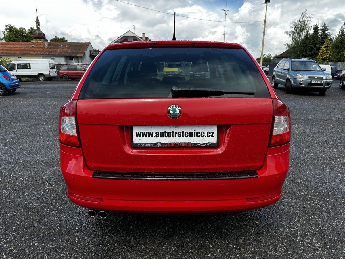 Škoda Octavia, 1,4 TSI-90kW-DSG-HEZKÝ STAV - fotka 4