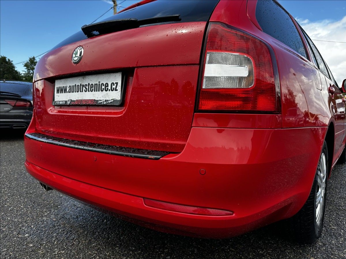 Škoda Octavia, 1,4 TSI-90kW-DSG-HEZKÝ STAV - fotka 6