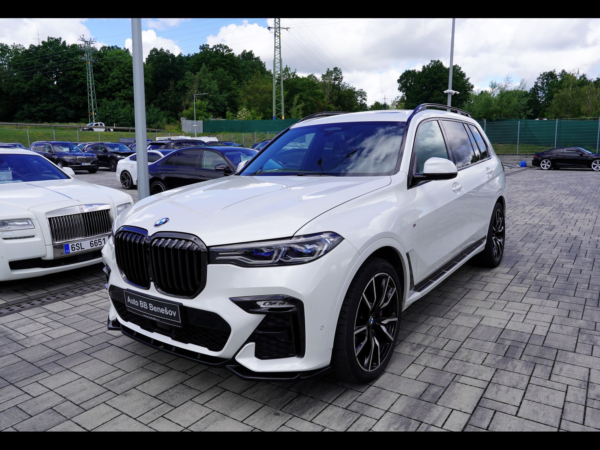 BMW X7, 40d xDrive/Mpaket/AT9/22"/340P - fotka 2