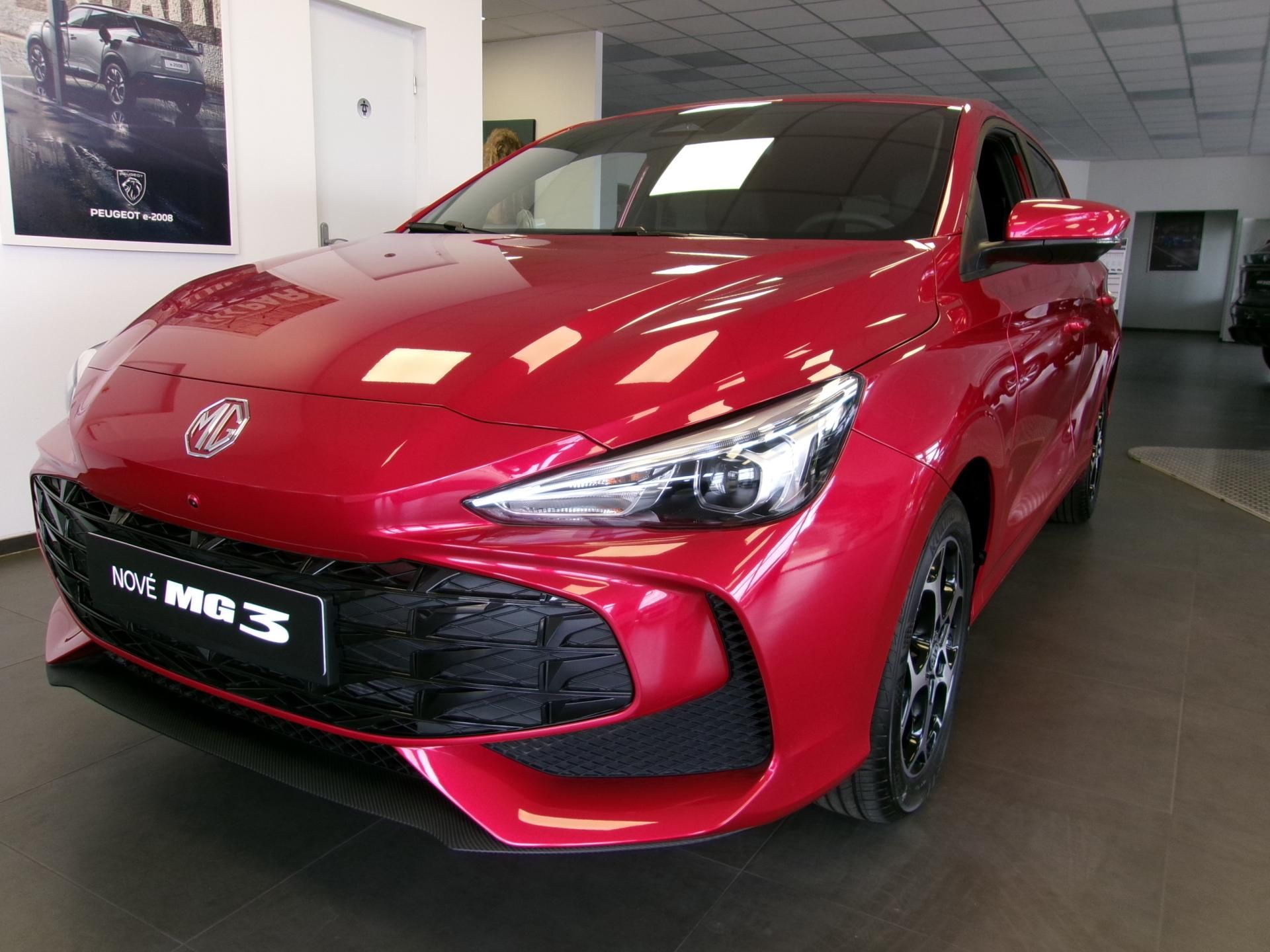 MG MG3, HEV+ Exclusive