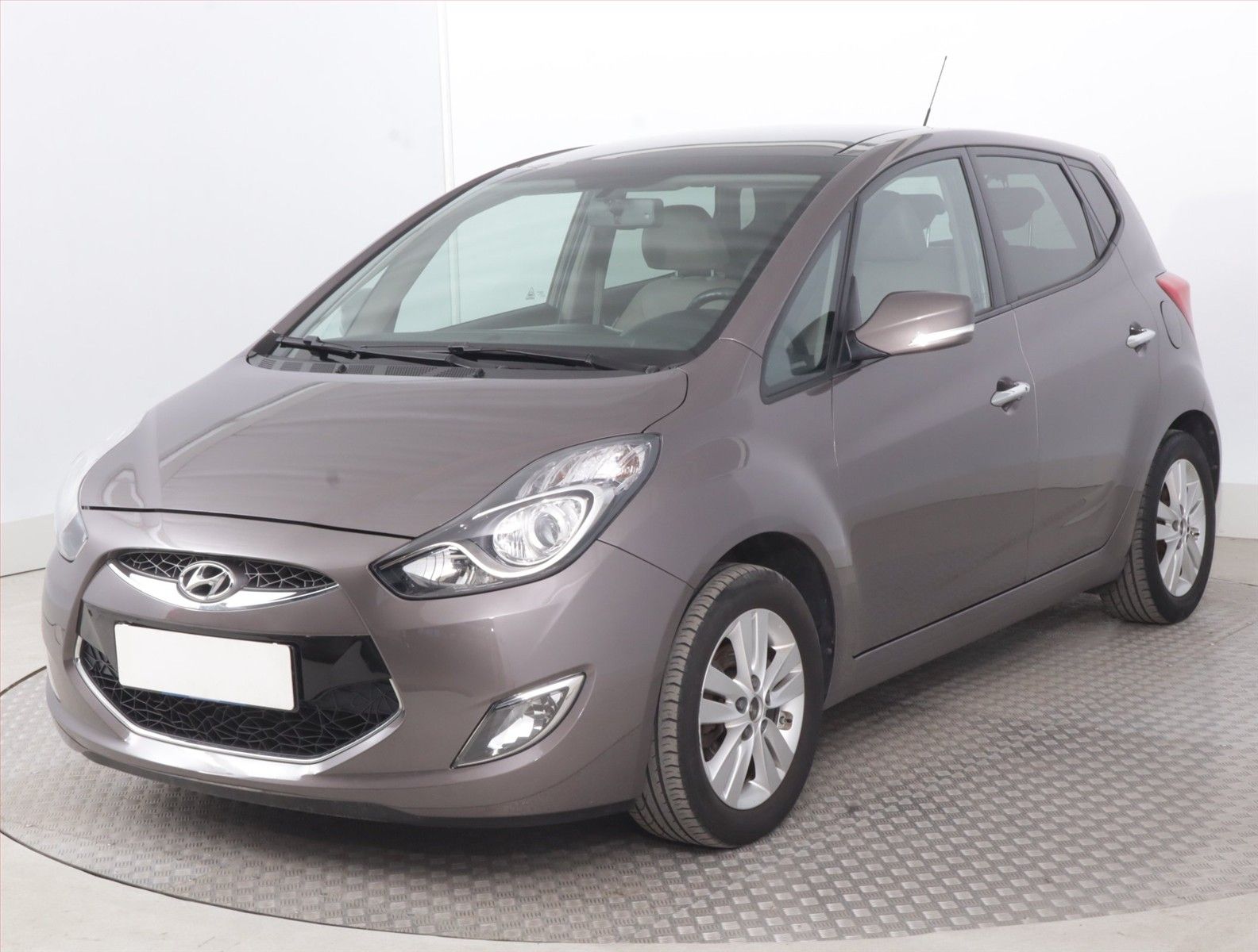 Hyundai ix20, 1.6 CVVT, Serv.kniha, Kůže - fotka 2