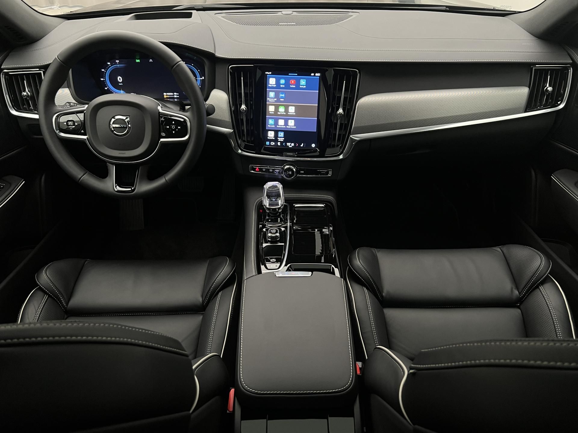 Volvo S90, T8 AWD RECHARGE ULTIMATE DARK - fotka 2