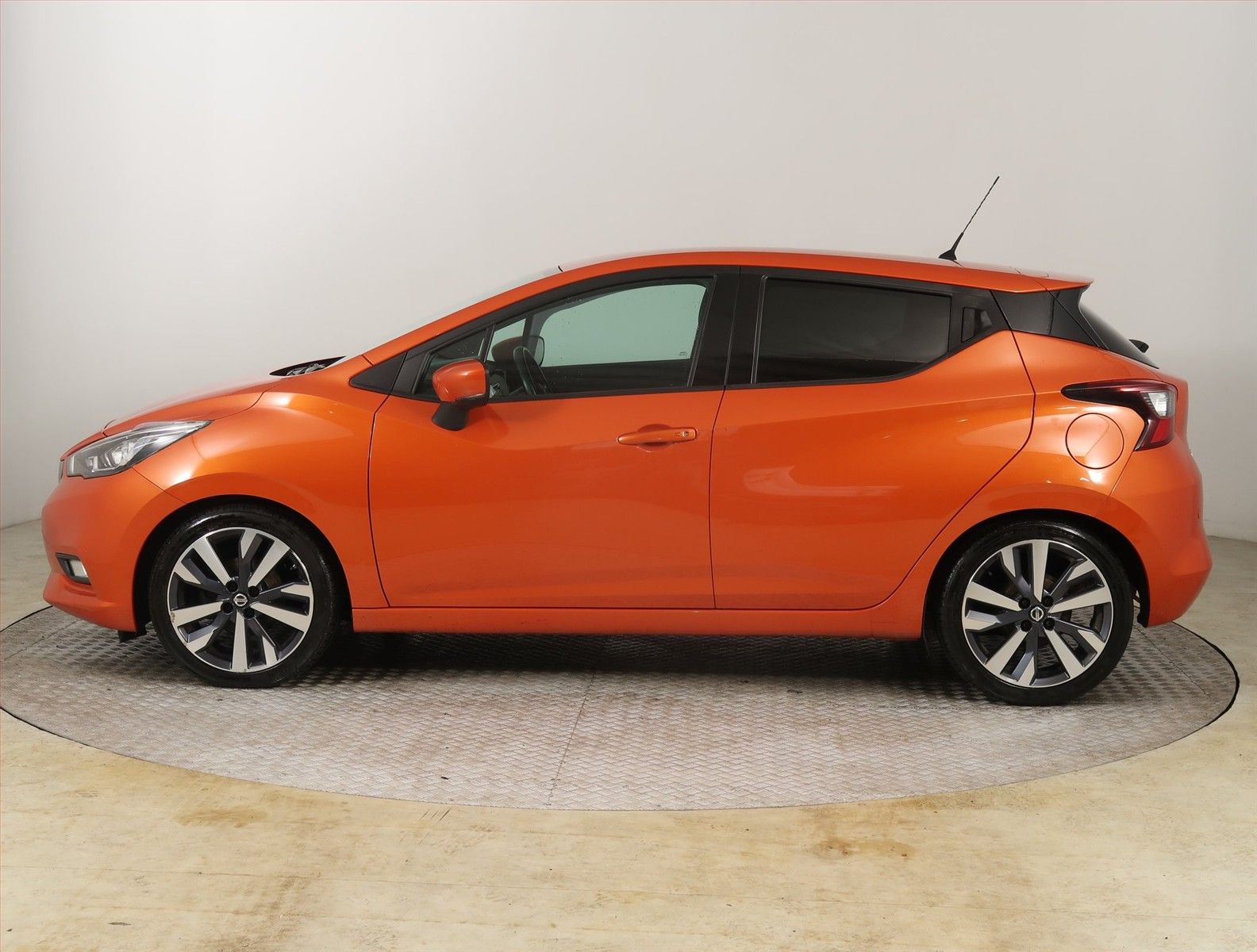 Nissan Micra, 0.9 IG-T, Serv.kniha, Navi - fotka 3