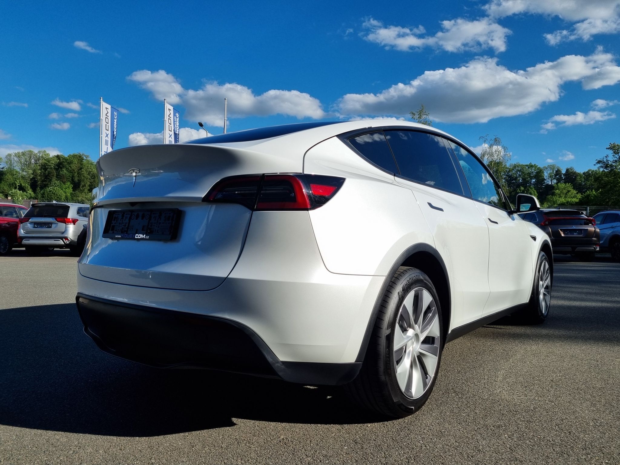 Tesla Model Y, Long Range 4x4, Ryzen - fotka 5