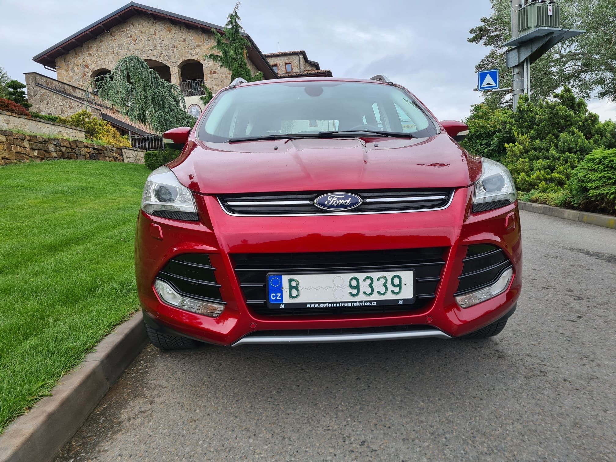 Ford Kuga, 2.0TDCi MAN 4x4 NAV KAM - fotka 2