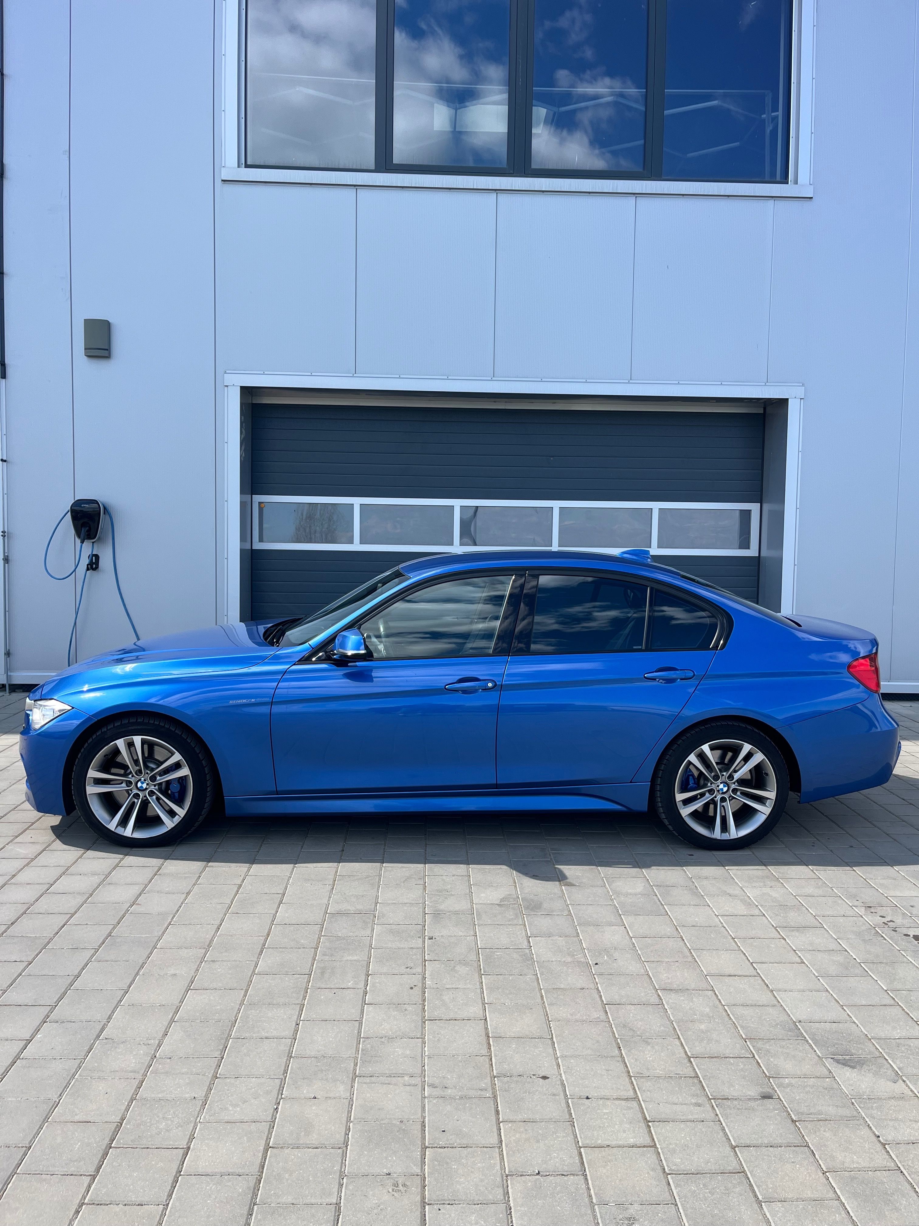 BMW Řada 3, BMW 330d xDrive M-packet (F30) - fotka 5