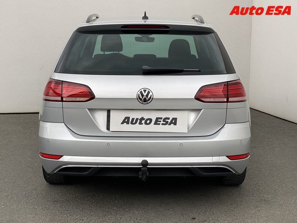 Volkswagen Golf, 2.0 TDi variant,navi - fotka 5