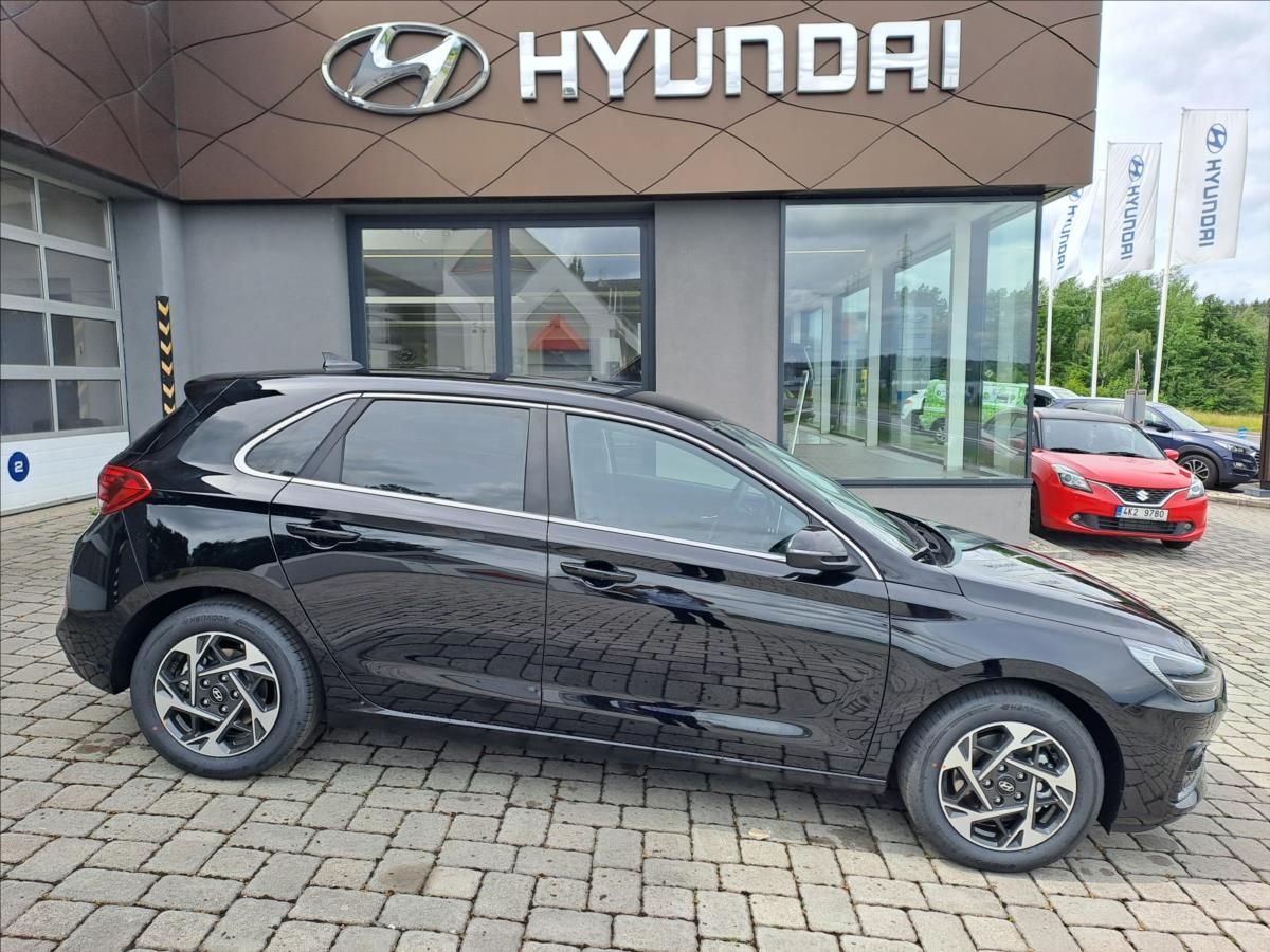 Hyundai i30, 1,0   26 HB 1,0 T-GDI MT STYLE - fotka 4