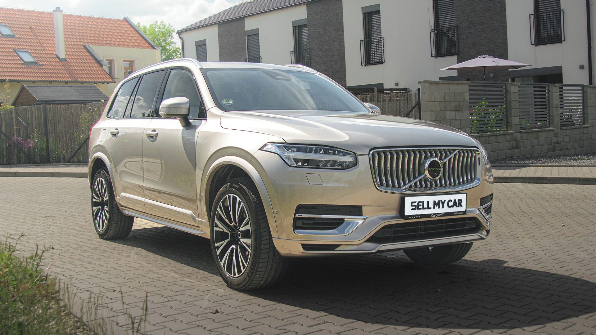 Volvo XC90, T8 AWD 228kW 1.Maj 7míst - fotka 3