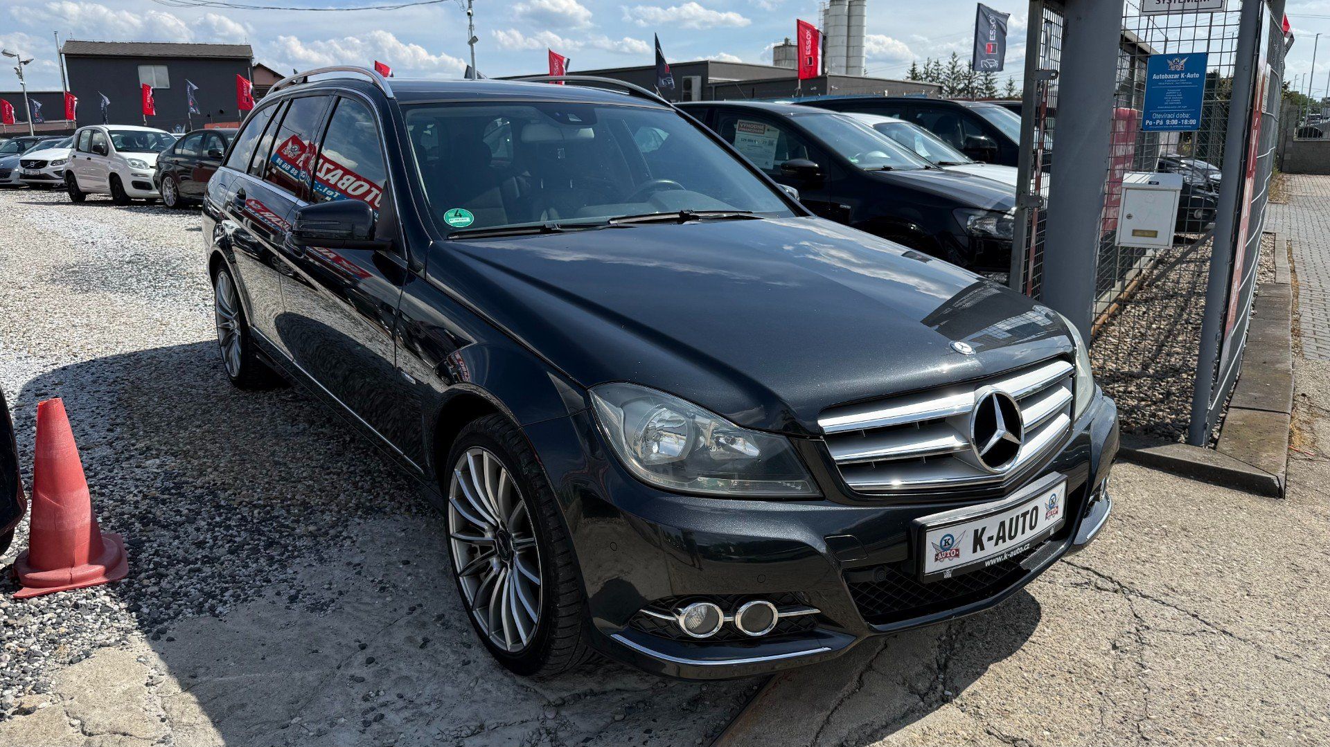 Mercedes-Benz Třídy C, 2.2CDI 125kW *Avangarde*Tažné* - fotka 3