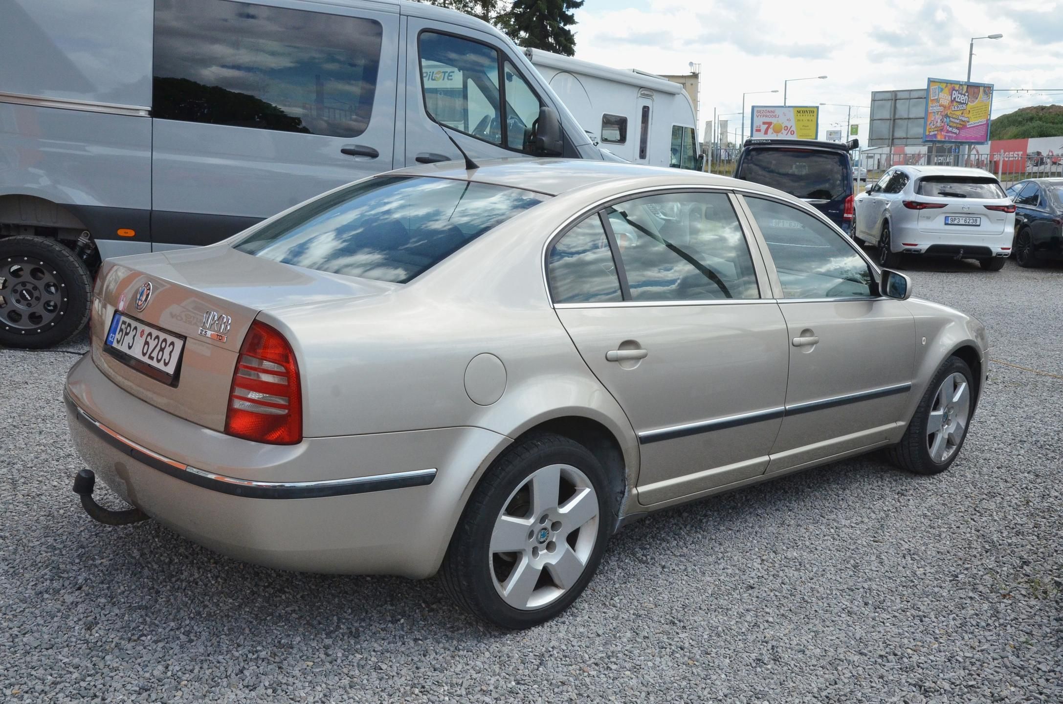Škoda Superb, 2.5 TDi V6 / ČR / STK 04/2028 - fotka 6