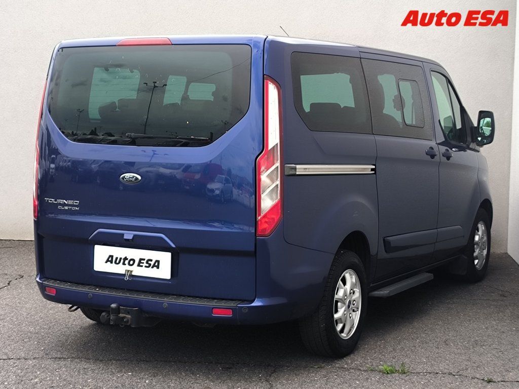 Ford Tourneo Custom, 2.2TDCi L1H1,Titanium,navi - fotka 4
