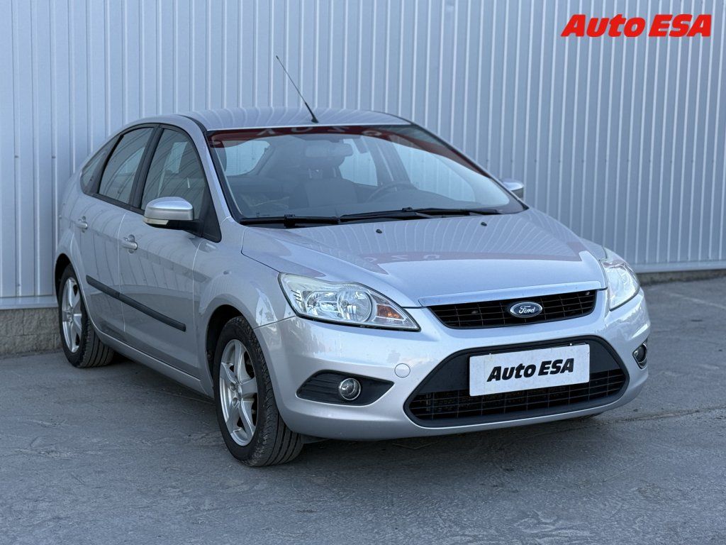 Ford Focus, 1.6 i,servis.kniha,AC