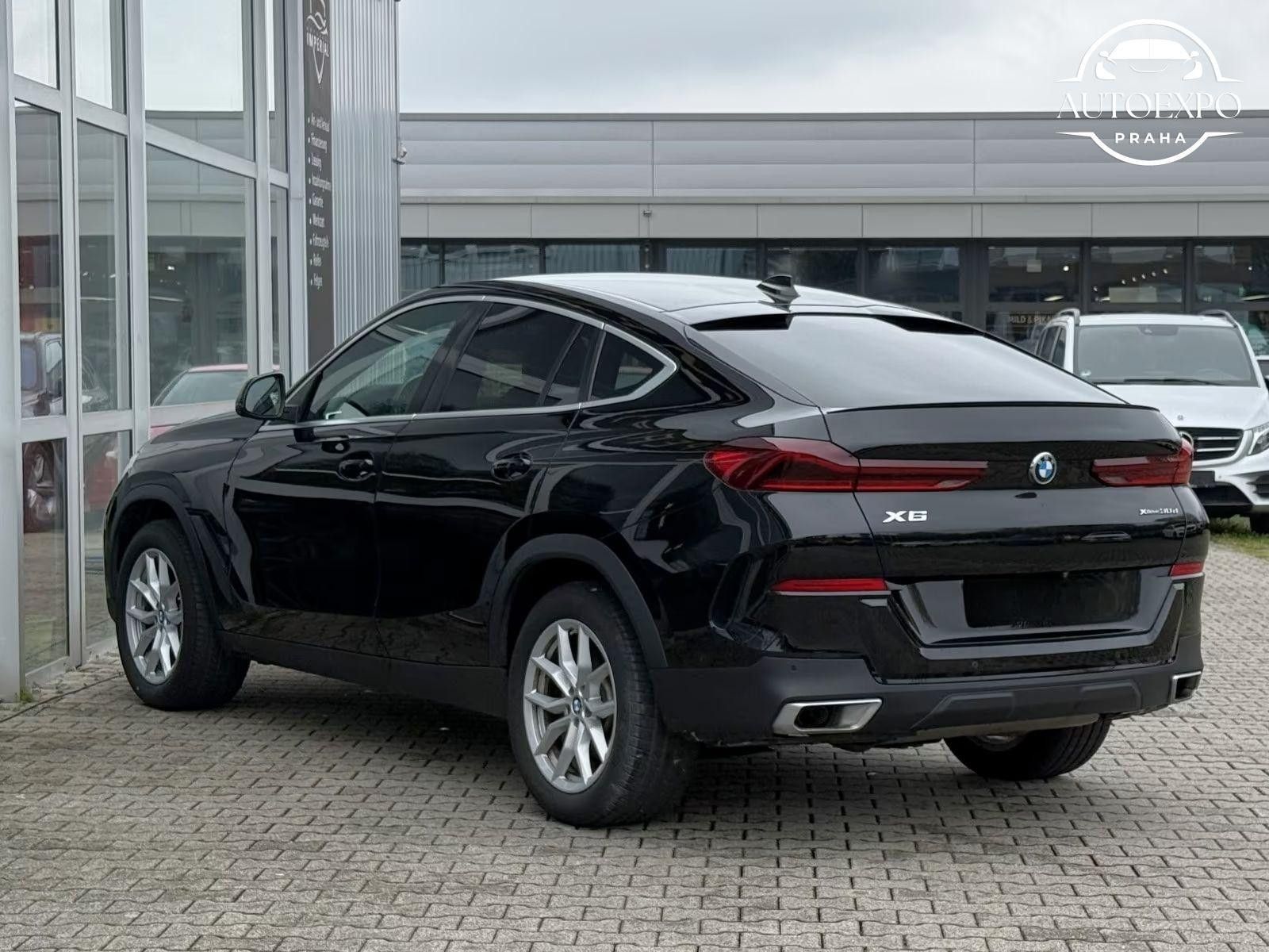 BMW X6, xDr 30d LEDER - fotka 4