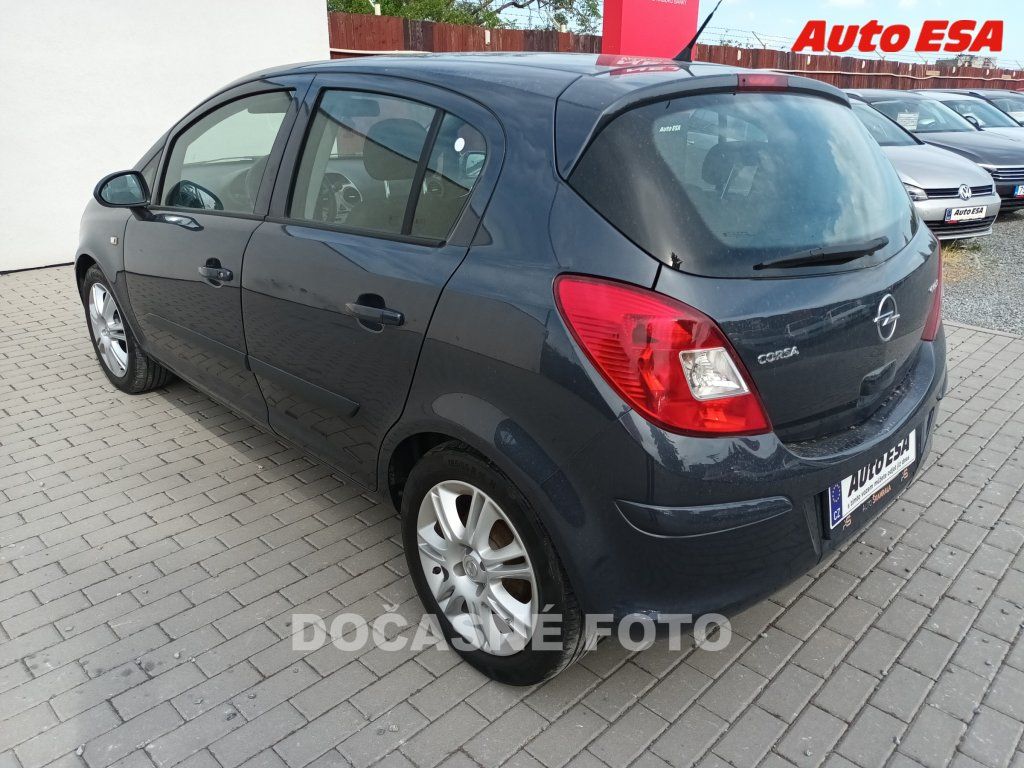 Opel Corsa, 1.3CDTi,AC,výhřev sed - fotka 2