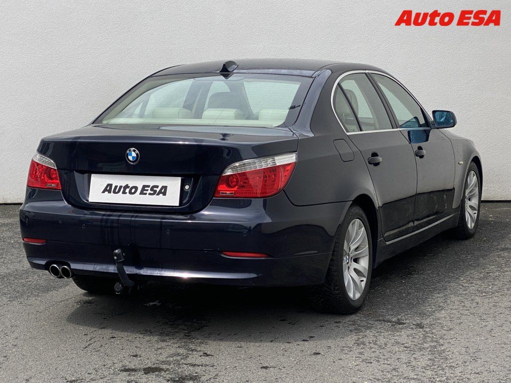 BMW Řada 5, 4.0i 540i,AT,bixen,kůže - fotka 4