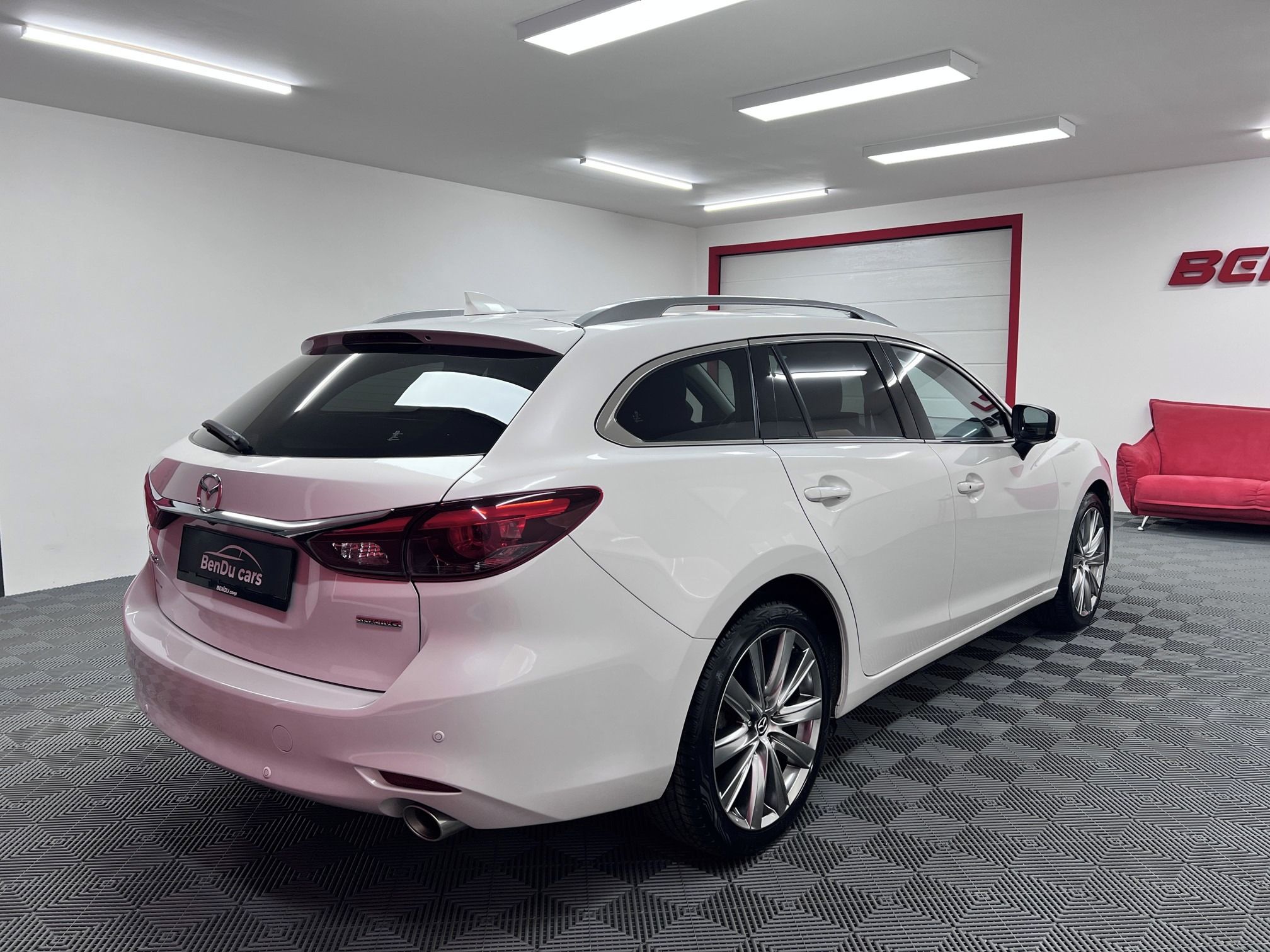 Mazda 6, 2.0i 121 kW REVOLUTION - fotka 3