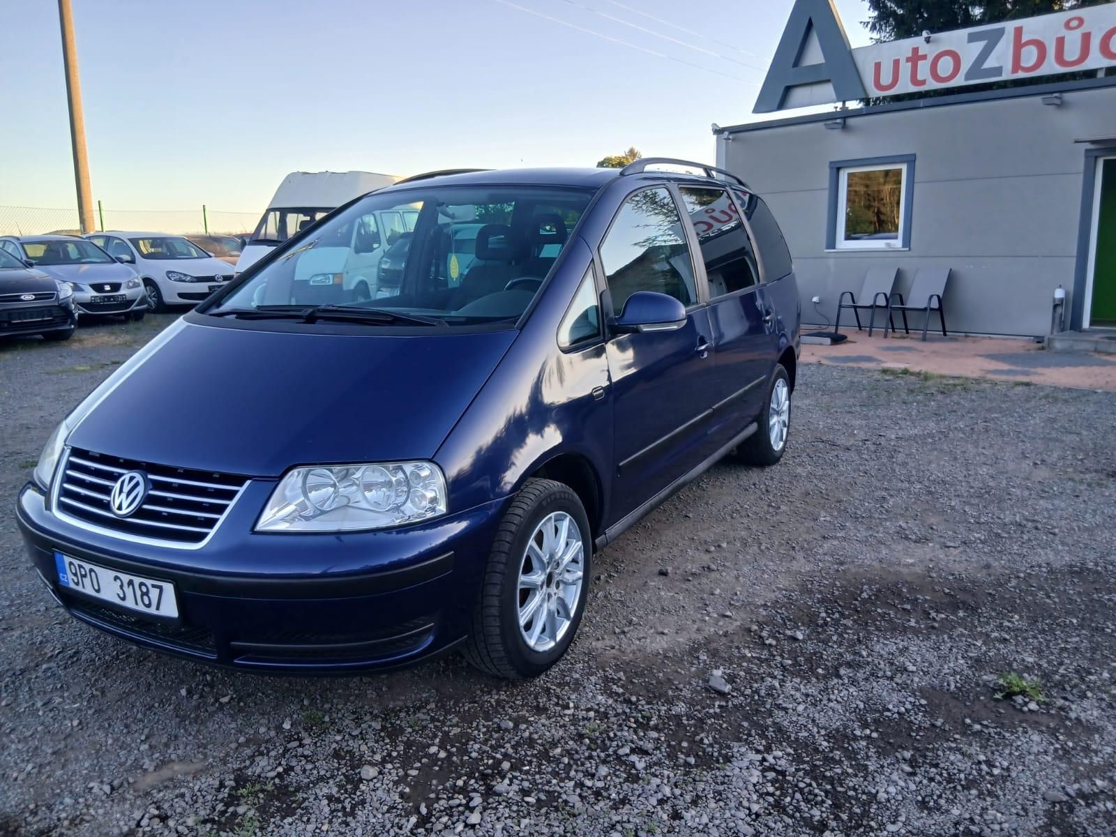 Volkswagen Sharan, 1.9 TDI, facelift, 7 sedaček - fotka 2