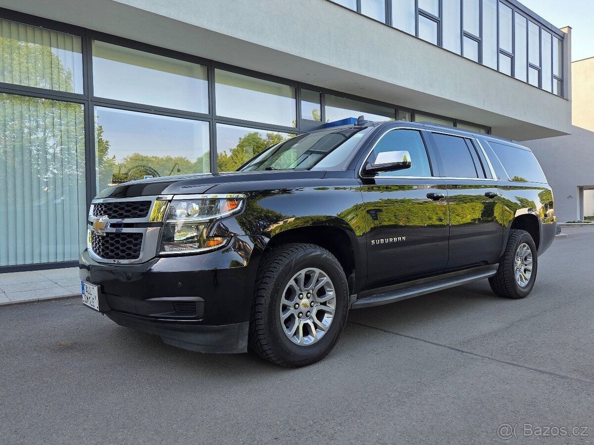 Chevrolet Suburban, 8 Míst, AWD, 3,5t taž,Keramika