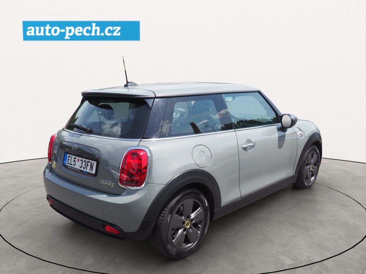 Mini Cooper, Electric 33 kWh - fotka 4