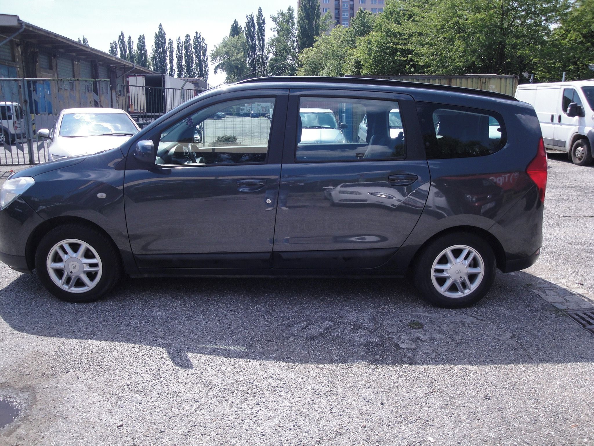 Dacia Lodgy, 1.2 85kw 7-míst Vyh.sedačky - fotka 5