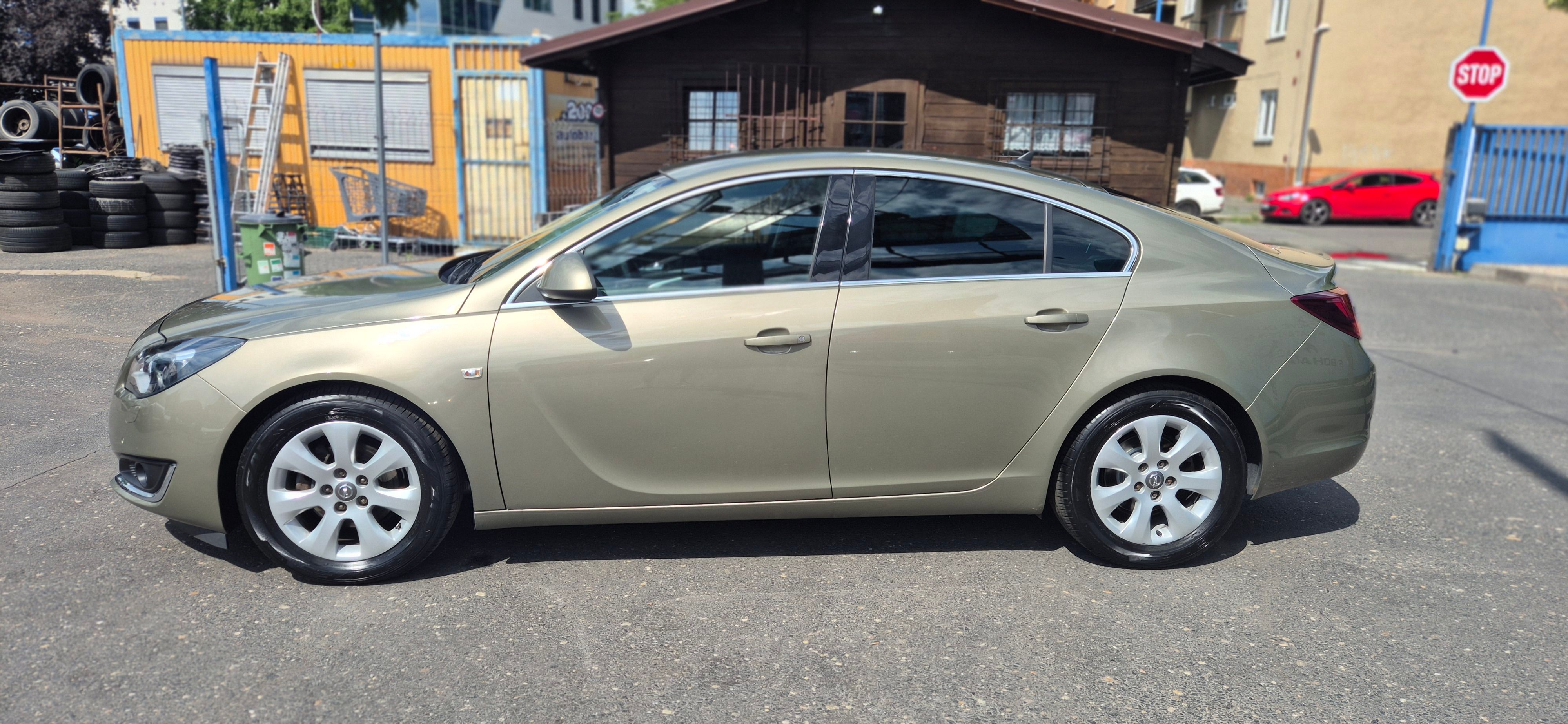 Opel Insignia, 2.0 CDTI, TOP STAV, TOP VÝBAVA - fotka 4