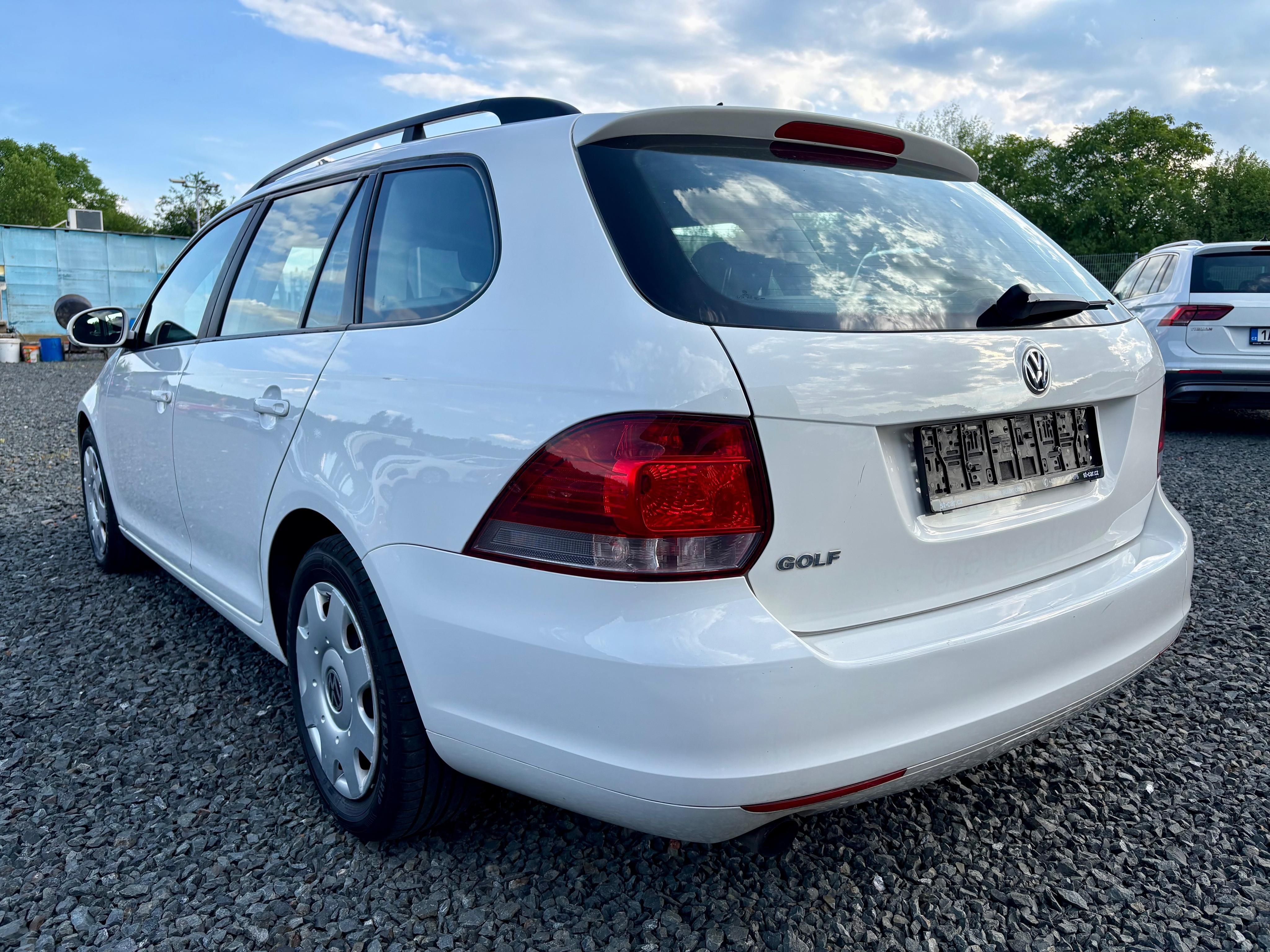 Volkswagen Golf, 1.2TSi 77kw Trendline - fotka 6
