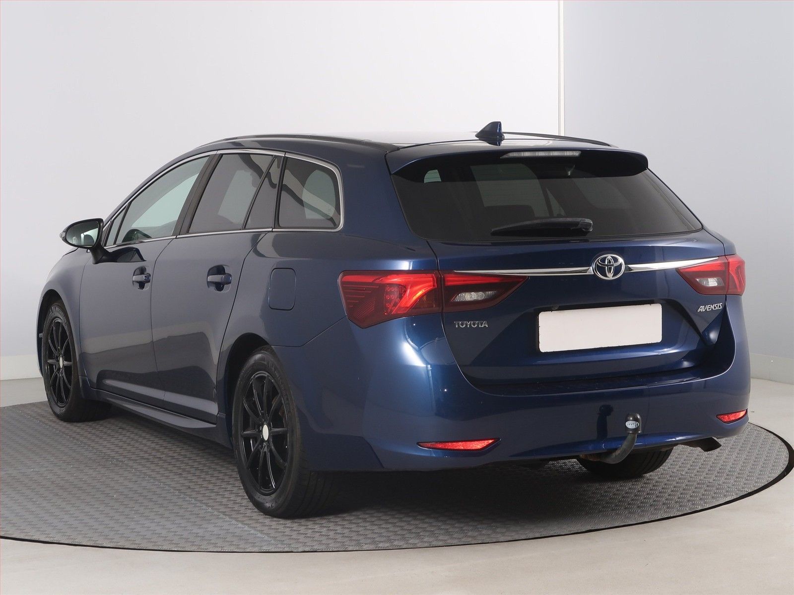 Toyota Avensis, 2.0 D-4D, Automatická klima - fotka 4