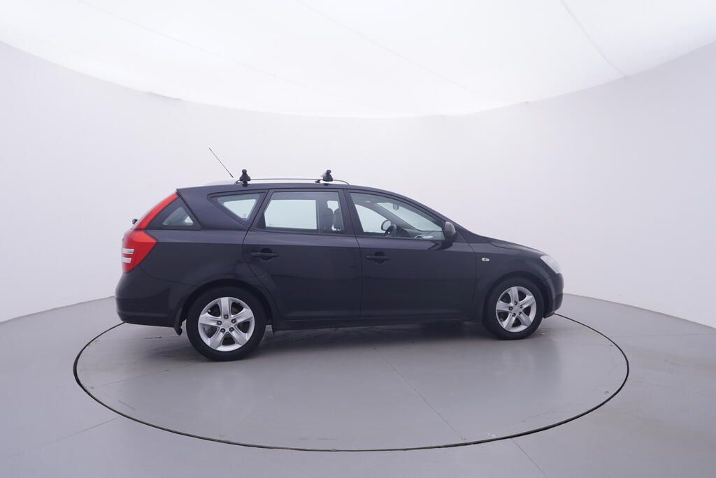 Kia Cee´d, 1.6 CRDi 84 kW - fotka 6