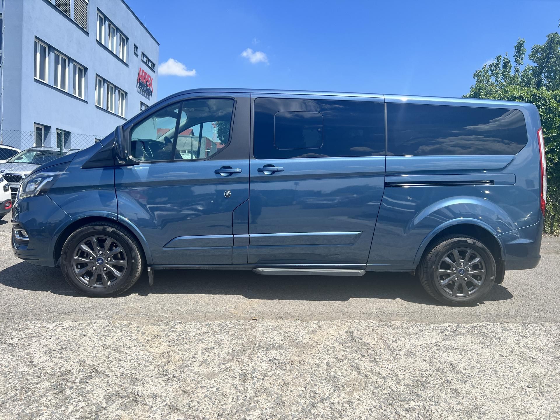 Ford Tourneo Custom, 2.0TDCi 8MÍST AUTOMAT odp.DPH - fotka 4