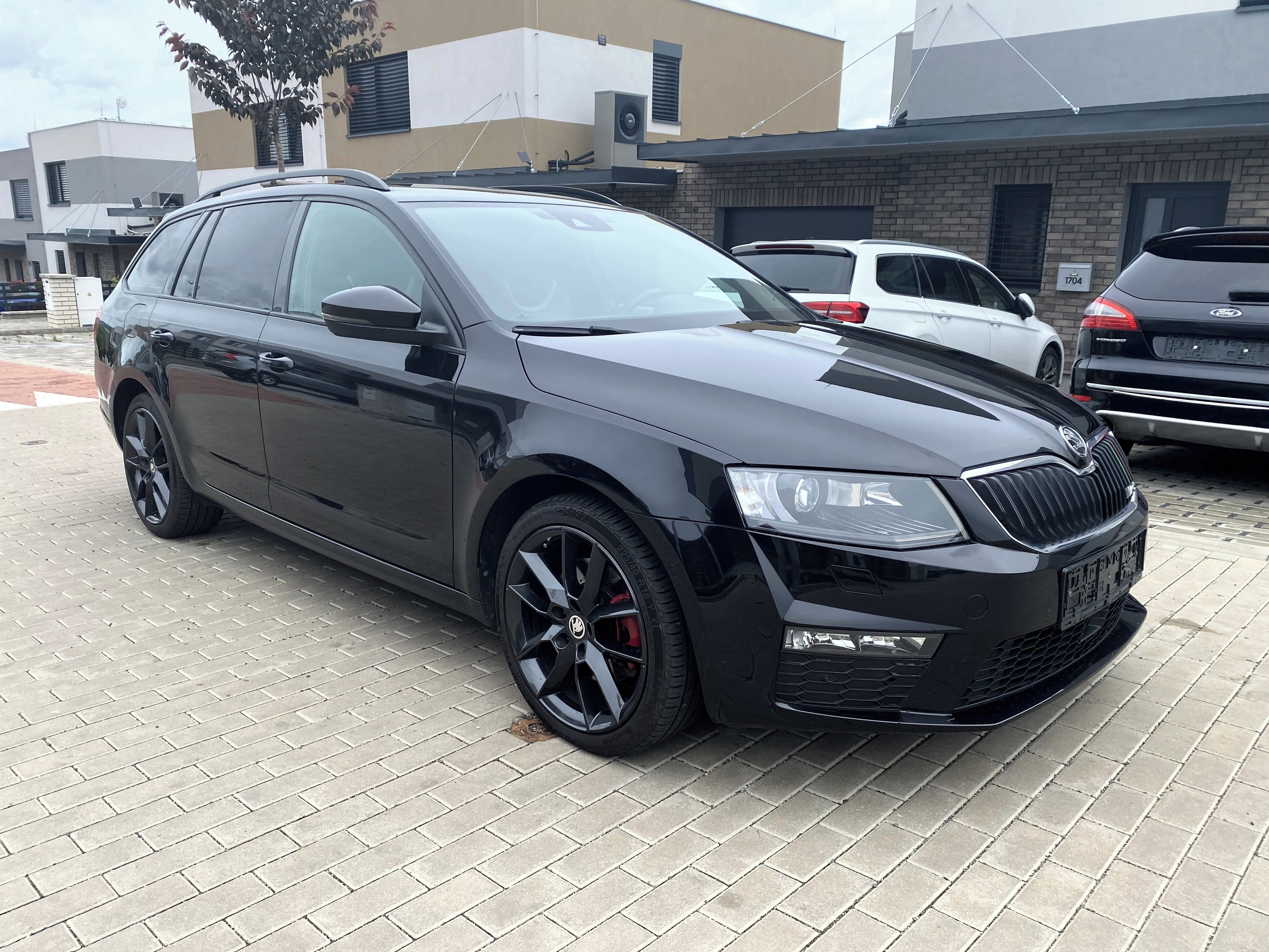 Škoda Octavia, RS, 2.0 TDI, 135 kW, DSG, 4x4 - fotka 5