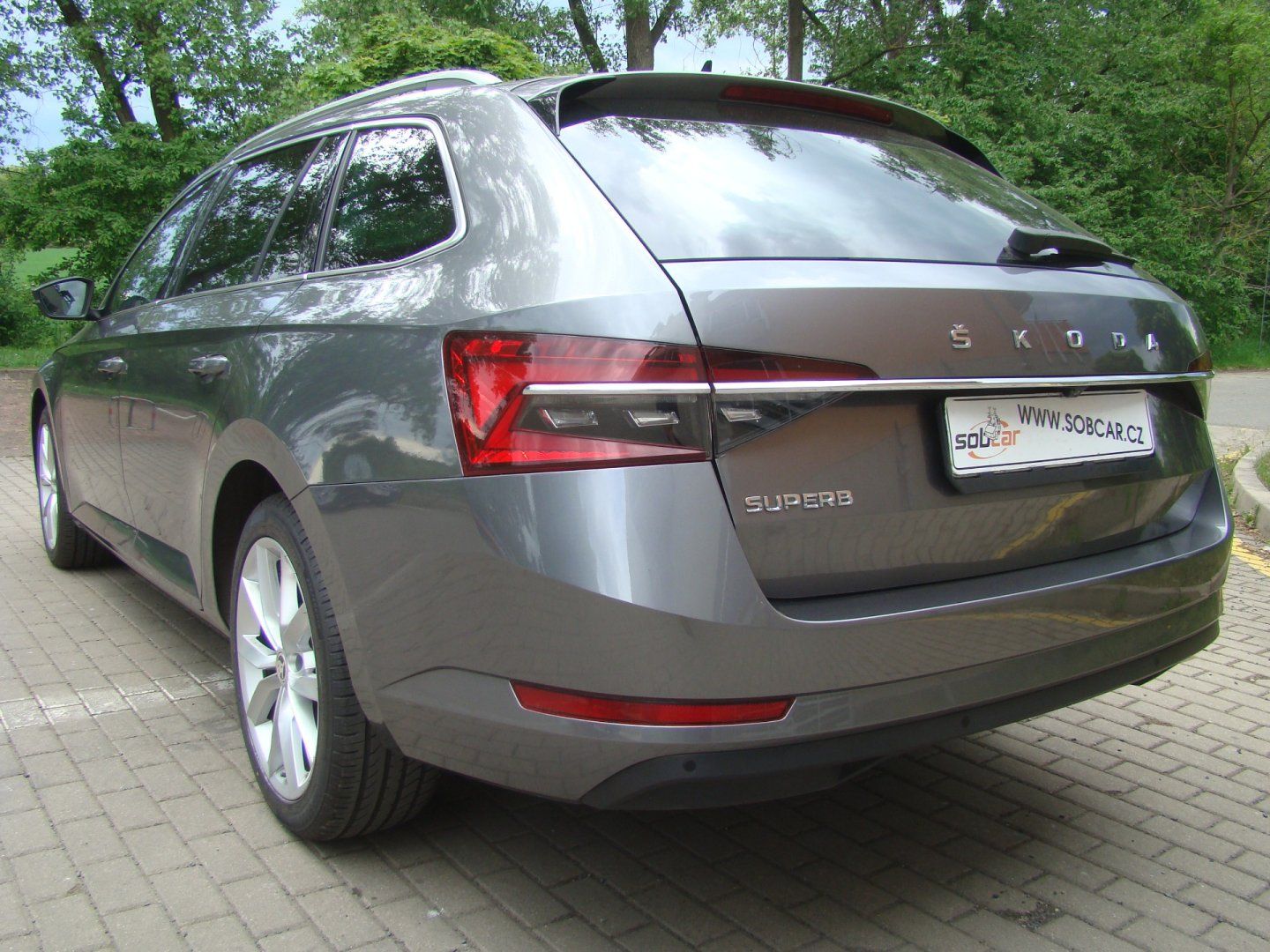 Škoda Superb, III 2.0TDi DSG MATRIX VIRTUAL - fotka 5