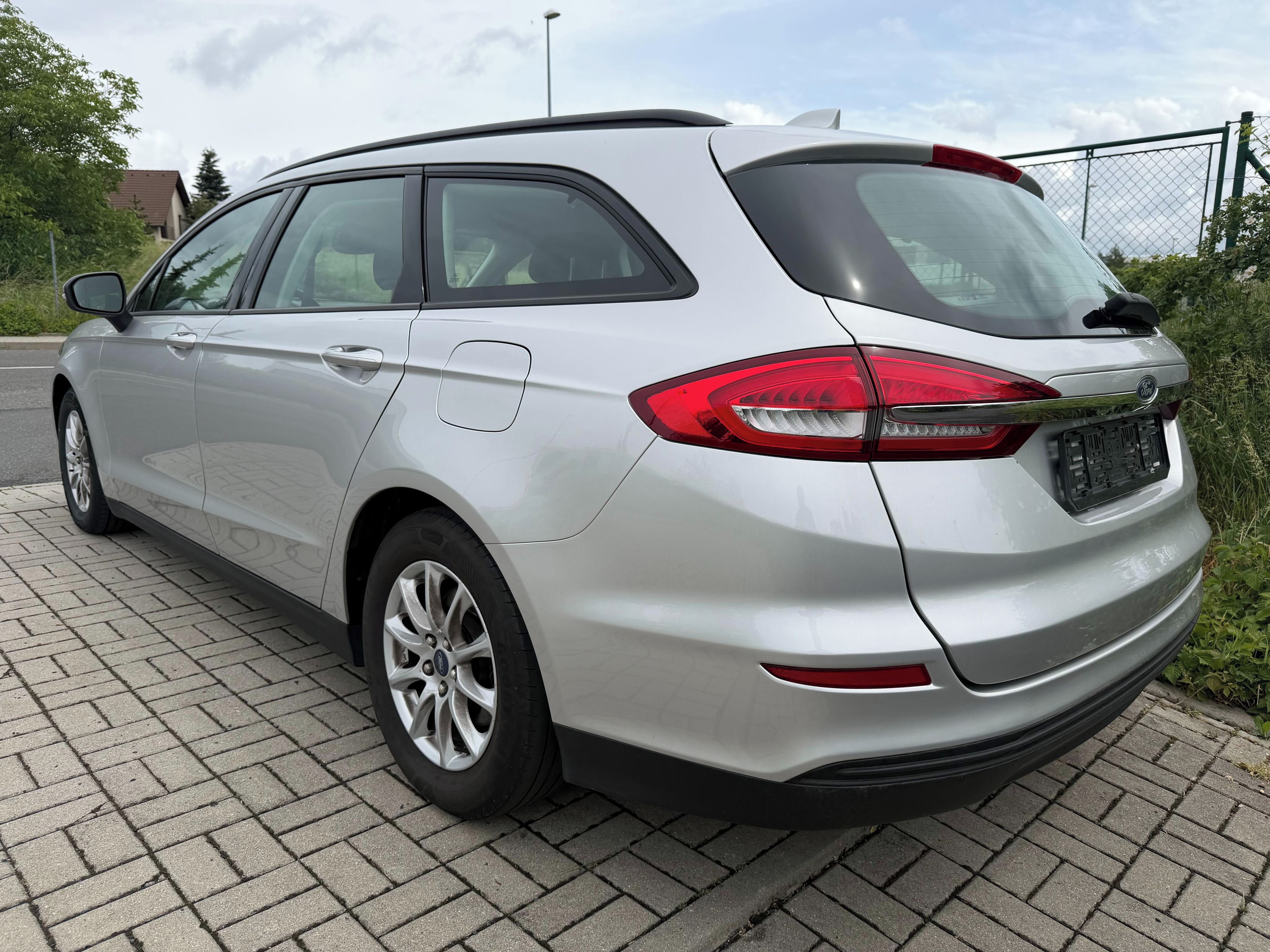 Ford Mondeo, 2,0 Tdci 110kW Trend serviska - fotka 3