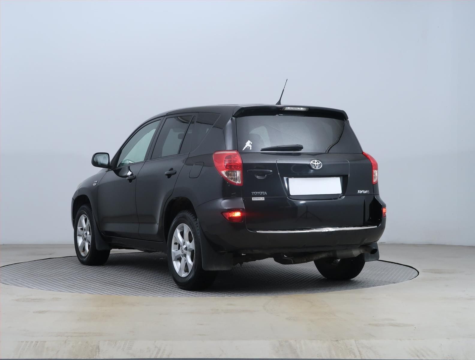 Toyota Rav4, 2.2 D-4D, 4X4 - fotka 4