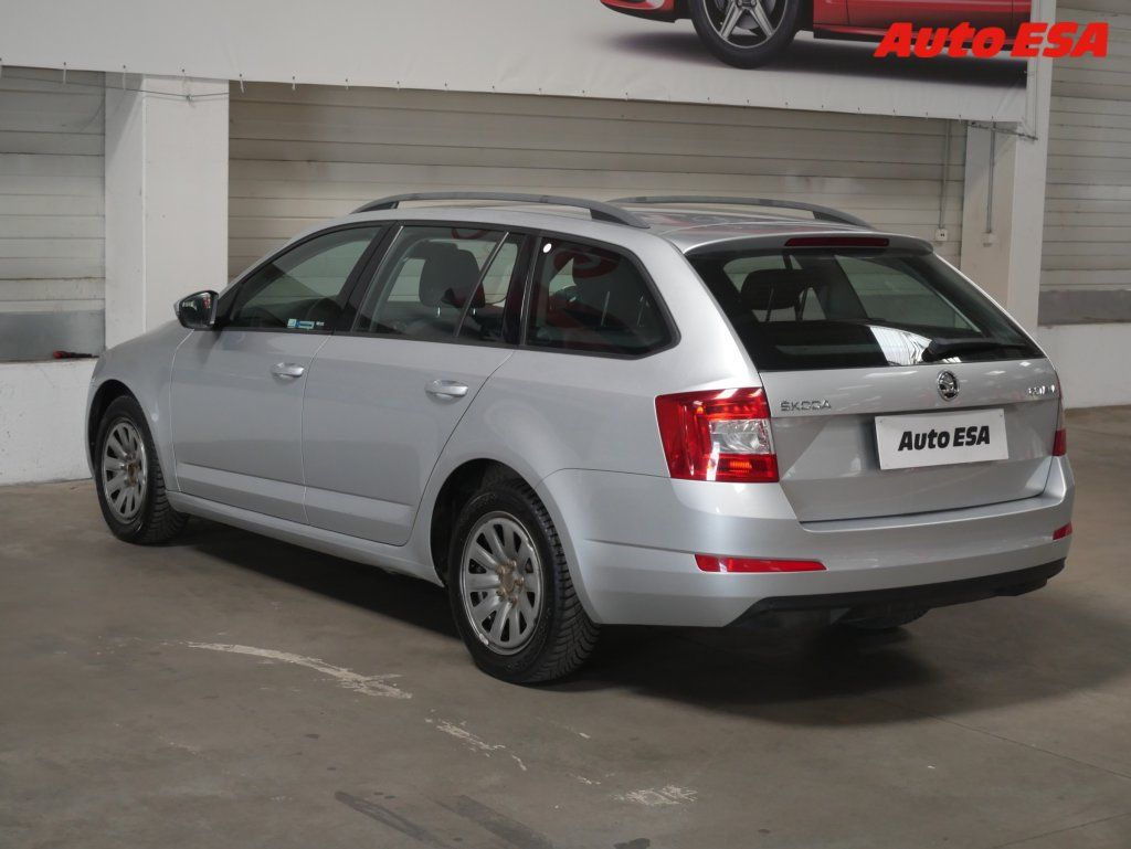 Škoda Octavia, 1.6 TDi,2.maj,ČR,Style - fotka 4