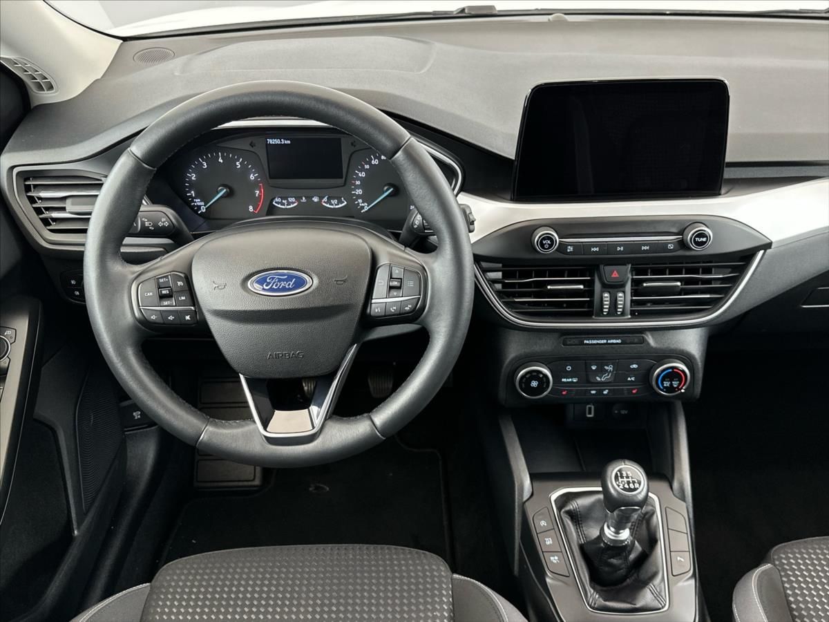 Ford Focus, 1,0 EcoBoost  Trend EditionPlu - fotka 5