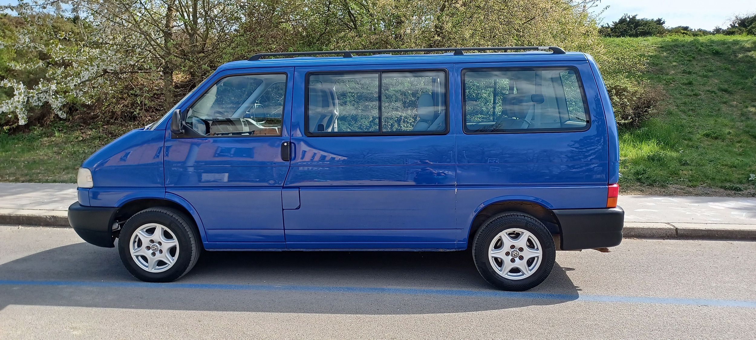 Volkswagen Caravelle, 75 kW 9 míst - fotka 3