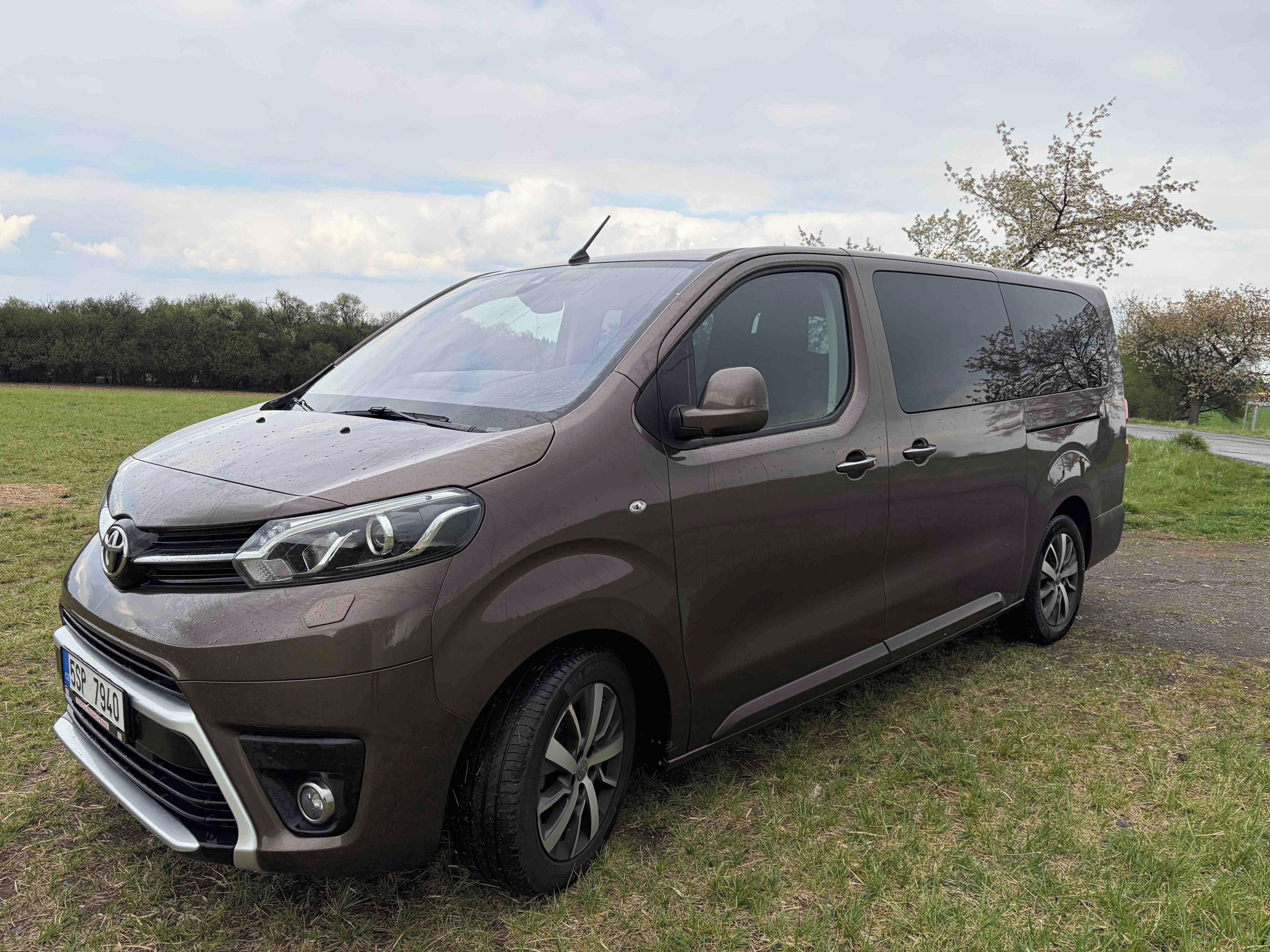 Toyota Proace Verso, 2.0 D-4D 14 AT - fotka 5