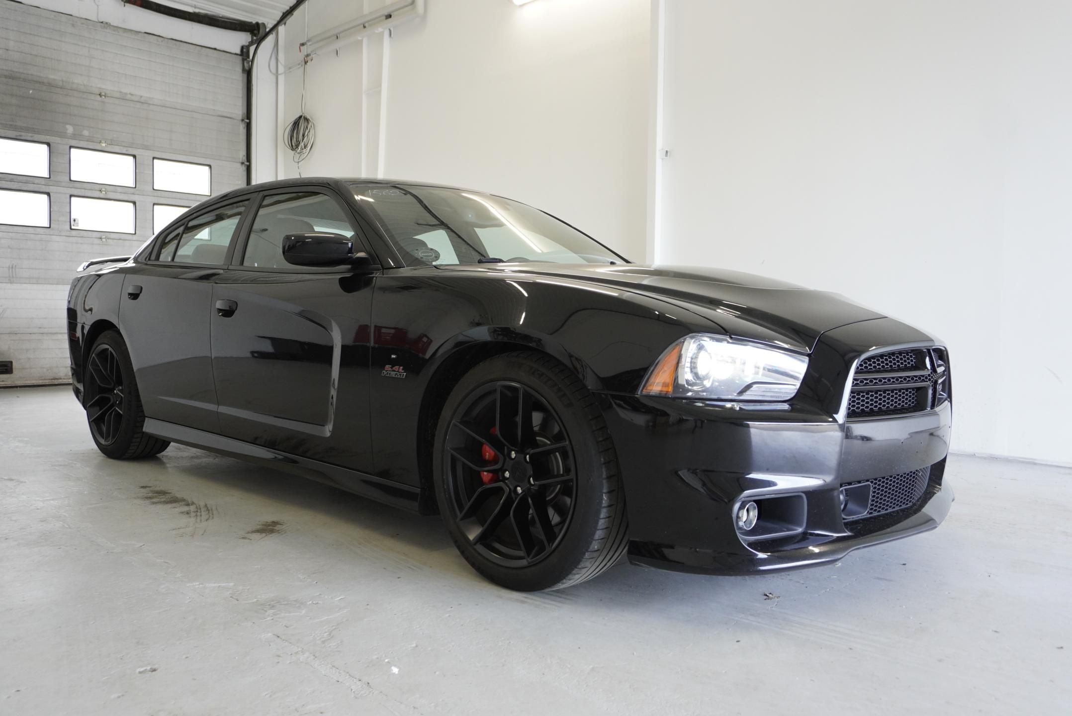 Dodge Charger, 6.4 HEMI SRT 8 AUTOMAT - fotka 3