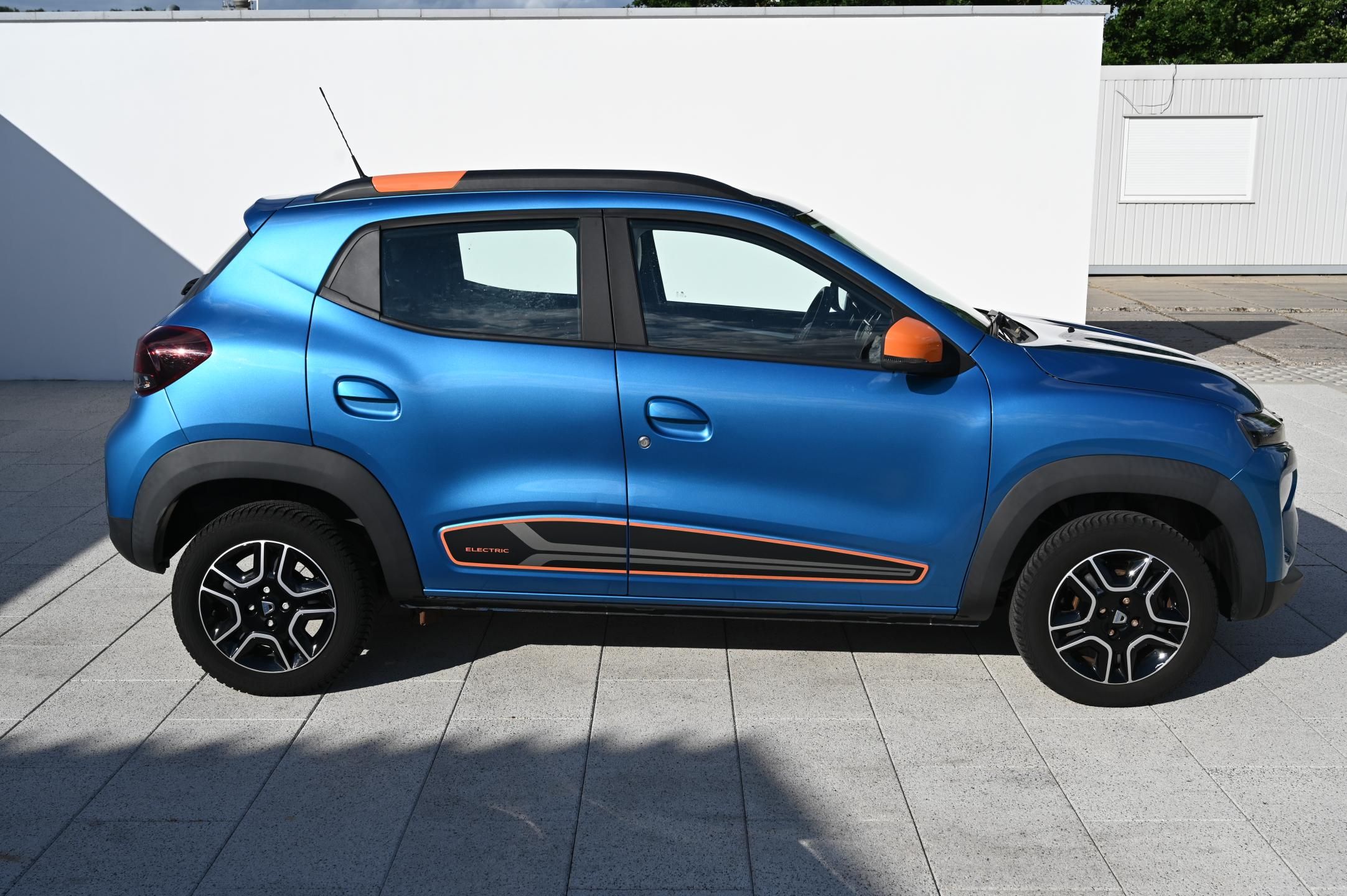 Dacia Spring, Comfort Plus Electric 27kWh 21 - fotka 4