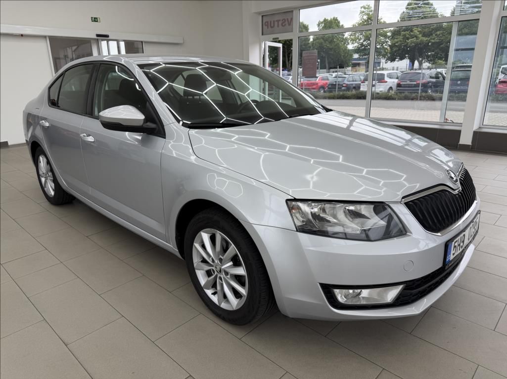 Škoda Octavia, 1,6 TDi,digiklima,vyhř.sed,tem - fotka 3
