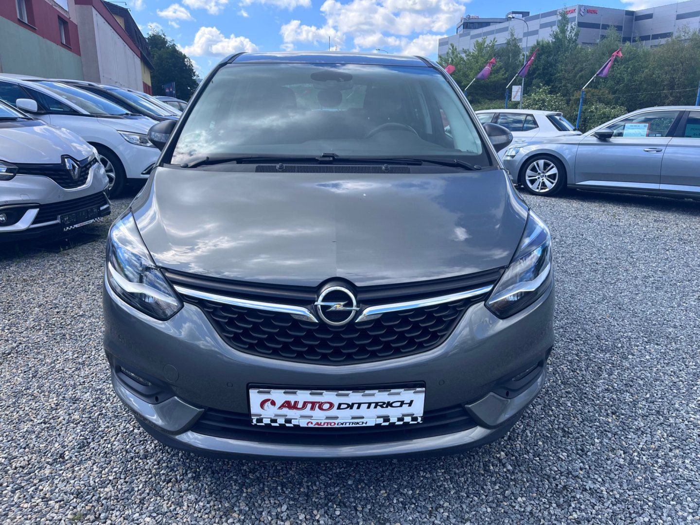 Opel Zafira, 1.6 TAŽNÝ - fotka 3
