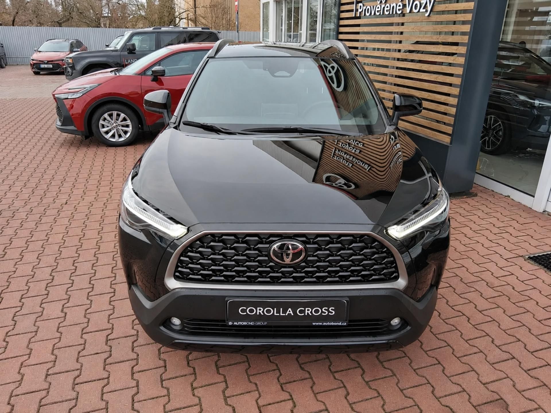 Toyota Corolla Cross, 2,0 HEV 4X2 STYLE TECH - fotka 5