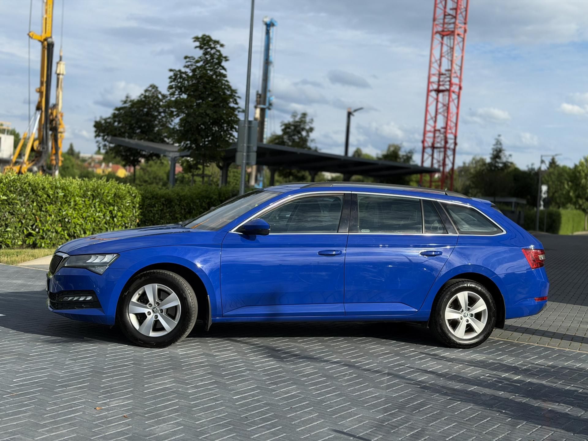 Škoda Superb, 2.0 TDi 110 kW/manual/tažné - fotka 3