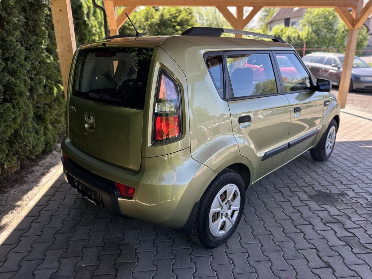 Kia Soul, 1,6 92 kW původ ČR nehavar. - fotka 3