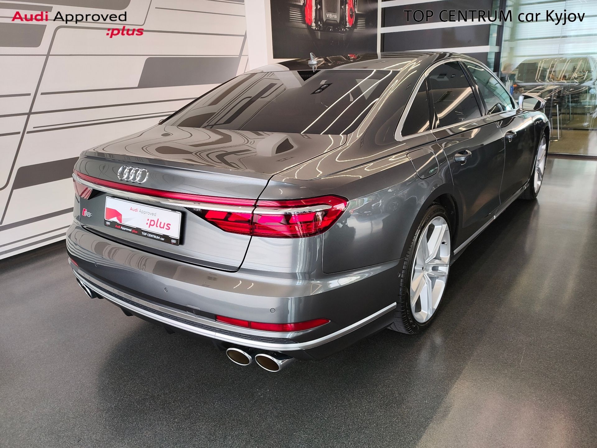 Audi S8, 4.0 TFSI quattro (420kW/572k) - fotka 2
