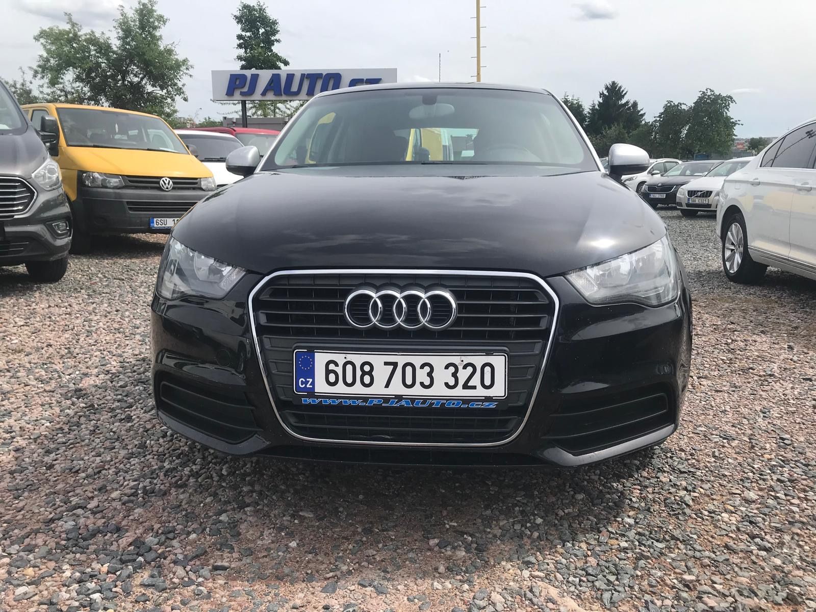 Audi A1, 1.6 TDI 66,KLIMA,ČR,KM... - fotka 2